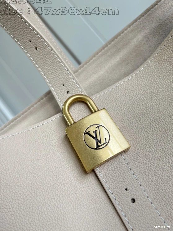 WIS VUITTON Low LOUIS Cabas Key MM-47*30*14CM 1001